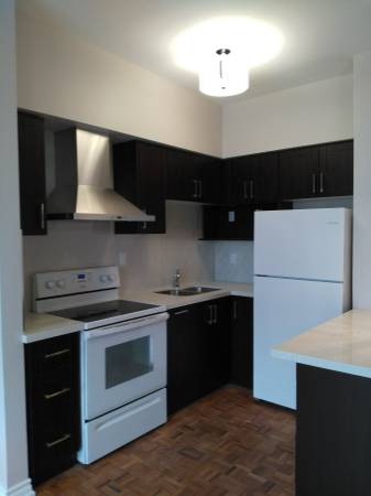 2-BR Apartment – On SUBWAY Line
$1,895
Danforth and Coxwell 2-BR Apartment – On SUBWAY Line
$1,895
Danforth and Coxwell