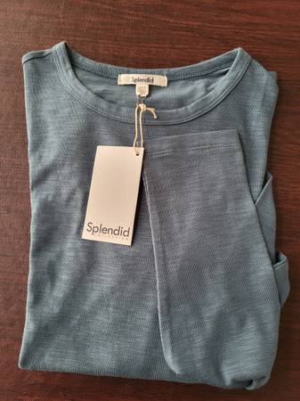 NWT Girls Long Sleeve T-Shirt Large BONUS Gift Wrap 1