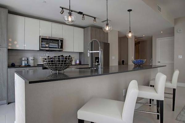 $2,160 / 646ft2 - ¡Aptos de Lujo con Vistas Excepcionales! Una Lista de Comodidades que Debes Leer. ¡Se Aceptan Mascotas! (Downtown Miami)64049276531203120