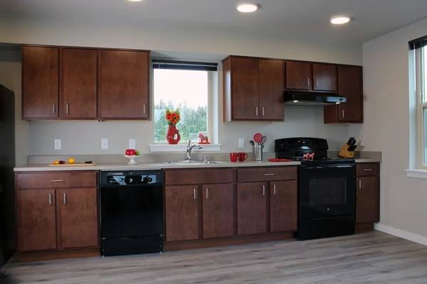 $1,683 / 1br - 337ft2 - Close to Bellevue High School, WiFi in common areas, Energy effificent (3040 Bellevue Way NE, Bellevue, WA)63688314793091121