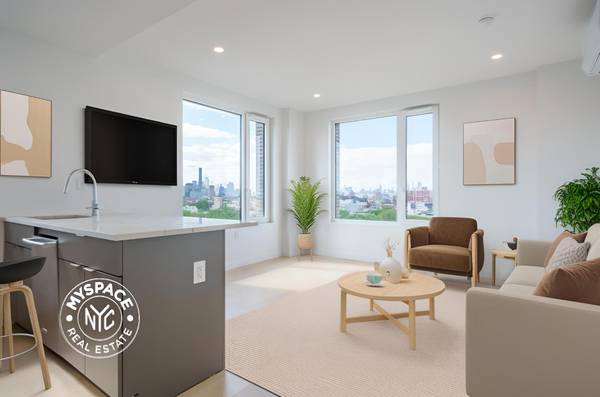 $5,400 / 3br - Sunny 3 bed with balcony! (Crown Heights)63788360855169120