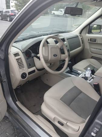 2008 Ford Escape XLT - $2,10063616510178177124