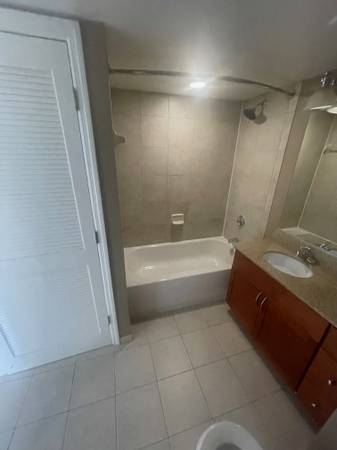 $3,431 / 2br - 1008ft2 - 🏙️✨ 2 Bed / 2 Bath Luxury Apartment in Rosslyn, VA – Modern Living (Rosslyn, VA)64040363006850124