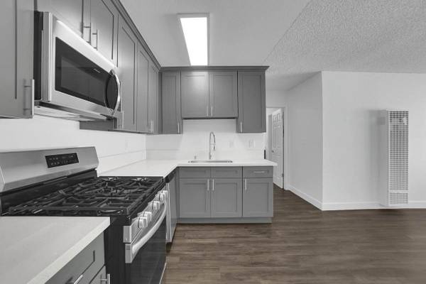 $2,800 / 2br - 940ft2 - Updated Kitchen, On-Site Management, Night Patrol (501-525 N 4th St, Montebello, CA)64035737672195121