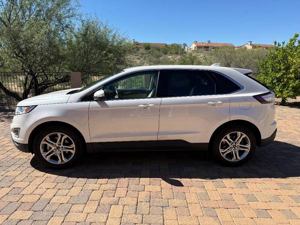 2017 Ford Edge Titanium with only 105K miles! 1