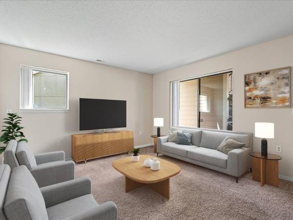 $1,255 / 2br - 920ft2 - Disponibilidad Limitada: Apartamentos de 2 Dormitorios que Te Encantarán (2260 10th Street, Coralville, IA)63897405015810124