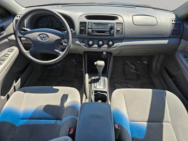 Camry LE sedán Toyota 2003 - $7,980 (Duffy's Auto Brokerage)63622961642369121