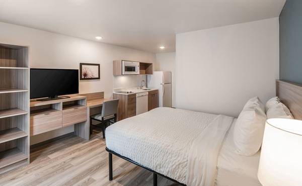 $1,484 / 1br - Save Big with Flexible Living Solutions! (1370 Tapteal Dr, Richland, WA)63697245643395122