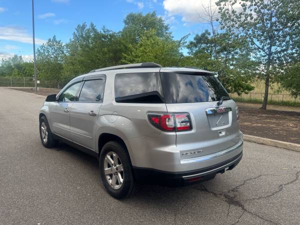 GMC Acadia awd - $7,450 (Brooklyn)63470616519043122