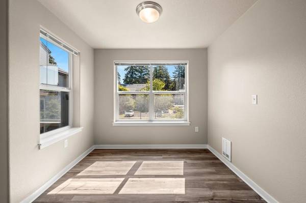 $1,430 / 1br - 700ft2 - Nearby Walking Trails for Nature Enthusiasts (Wilsonville)63831536325377124