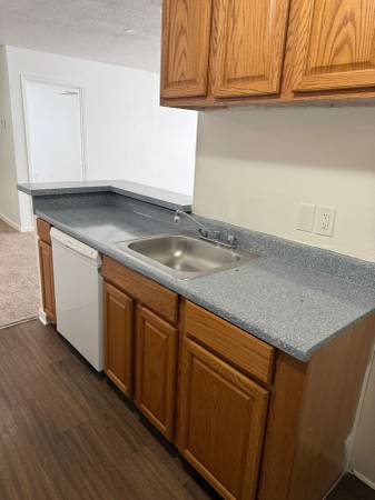 $995 / 2br - 866ft2 - Units Available Laguna Creek Apartments! Apply TODAY! (New Orleans)63903649862786123