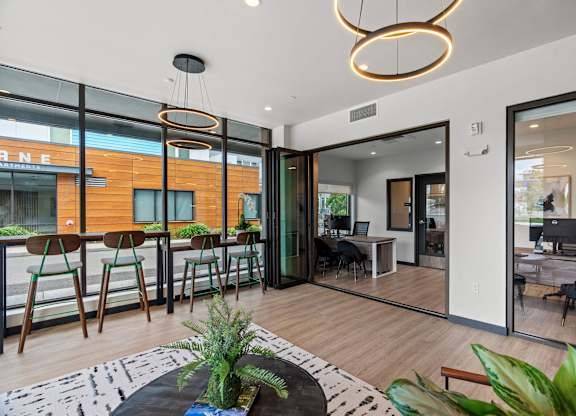 $1,799 / 1br - 592ft2 - 1B/1B, Situated in Seattle!, Pet Wash (10712 5th Ave NE, Seattle, WA)63890096187393120