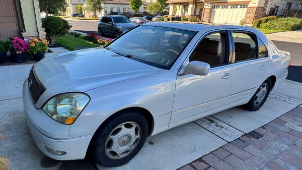 Lexus LS430 - $4.900 (dublin / pleasanton / livermore)63624220623491122