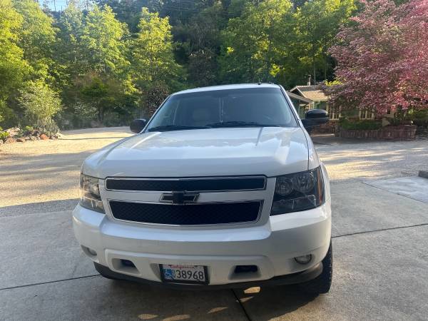 2011 Chevrolet tahoe - $11,000 (scotts valley)63617843732353123