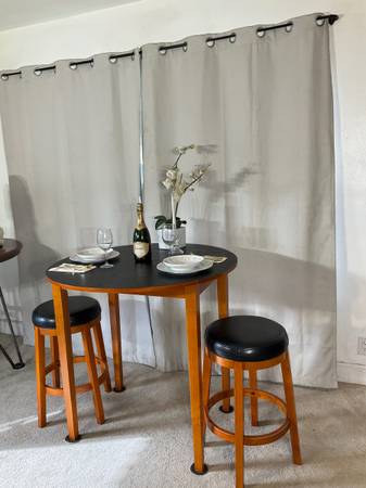 SPACE SAVER Drop Leaf Pub Table With 2 Stools 1