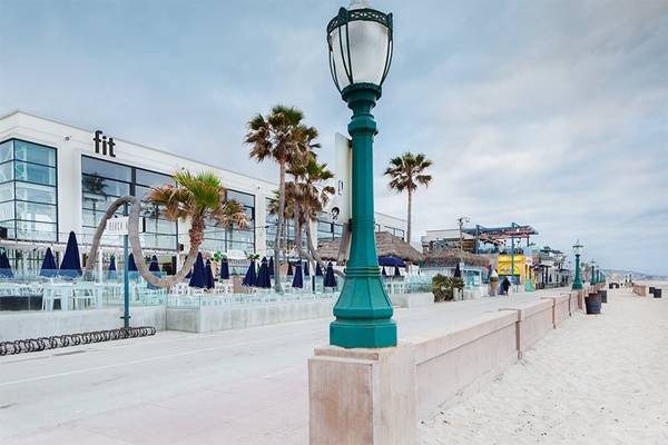 $3,174 / 2 dormitorios - 1059 pies² - Estufa de gas, interiores mejorados disponibles, sala comunitaria (3455 Kearny Villa Road, San Diego, CA)63865932353795121