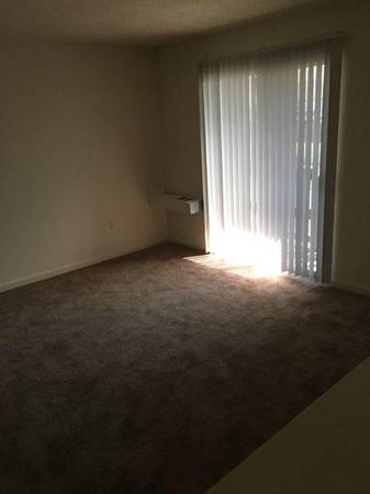 $913 / 2br - 860ft2 - CARMEL SPRING APTS (NEW ORLEANS EAST)63791970035459122