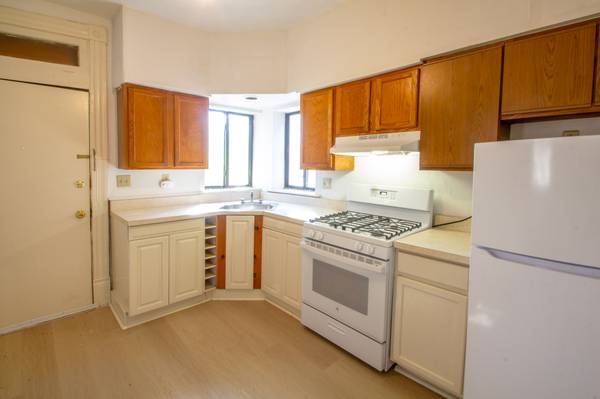 $1,200 / 2br - 1185ft2 - Two Bedroom, Private Balcony, Big Kitchen W/ Pantry, Pet Friendly (Regent Square - Frick Park - 405 Peebles Ave)64013362602882121