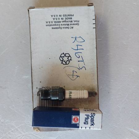 AC Delco R46TS NOS Spark Plugs 1