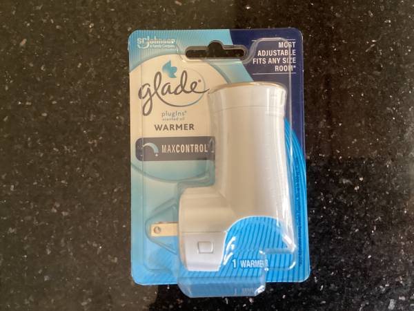Brand new Glade plugins scented oil warmer 1