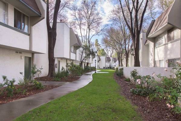 $2,799 / 2br - 880ft2 - At last, this is what you’ve been searching for. (san jose south)63826175756289120