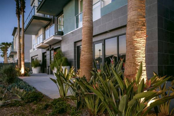 $2,950 / 1br - 758ft2 - Horno, Patio, Bañera/Ducha, Mesa de Billar (Oxnard, CA)63668270773123123