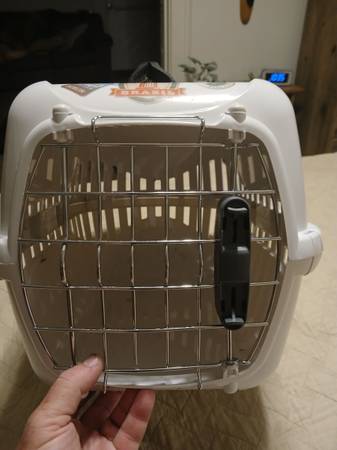Unique from Belgium small pet carrier 1