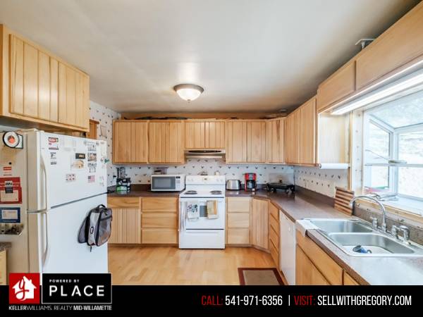 $485,000 / 2br - 1440ft2 - Hermosa Casa con Estilo de Granero en 4.81 Acres (Brownsville OR)63624649437059122