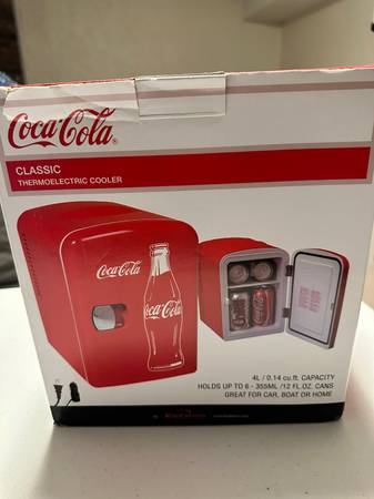 Coca-Cola 6 Can Portable Cooler 1
