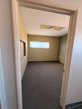 Warehouse For Lease Month/month 1