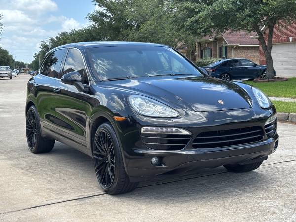 2014 Porsche Cayenne - $9,90063622483376769121