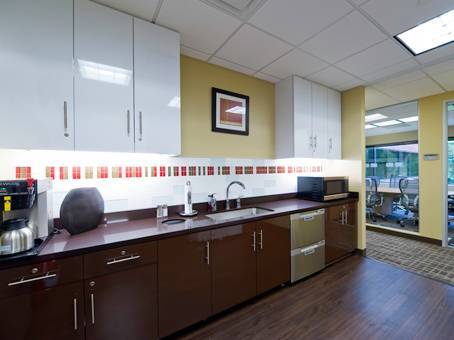 $337 Reservado Co-Working Todo Incluido !! (Hamilton)63676310330625121