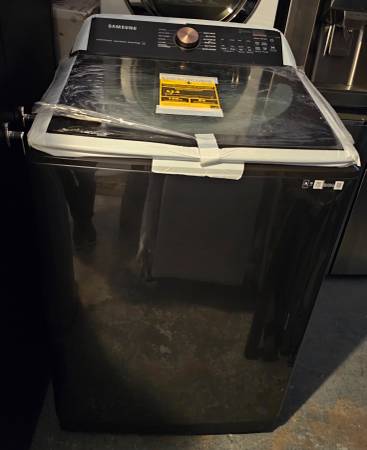 SAMSUNG TOP LOADER WASHER.......BRAND NEW....$ 400 1