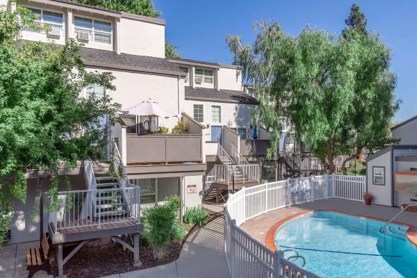 $2,195 / 1br - 662ft2 - 1B/1B, Cable Ready, Guest Parking (concord / pleasant hill / martinez)63790050065155121