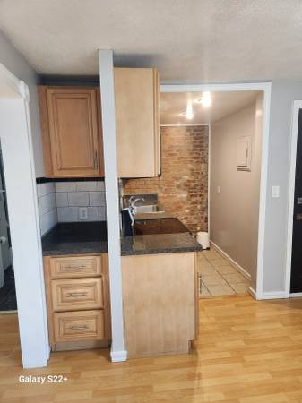 $1,200 / 3br - Room for Rent | 230 Western Avenue Unit 3 | Available Now (Cambridge)63828337192707122
