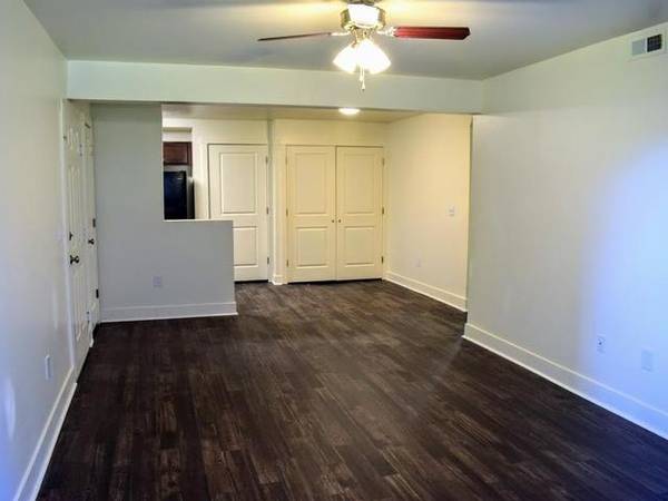 $1,649 / 3br - 1250ft2 - Disposal, New/Renovated Interior Select Units, Basketball Court (Orem)64037556354945123