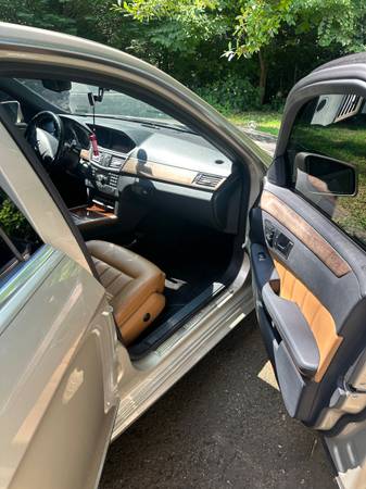 2010 Mercedes e350 4Matic - $5,900 (Louisville)63621789126531124