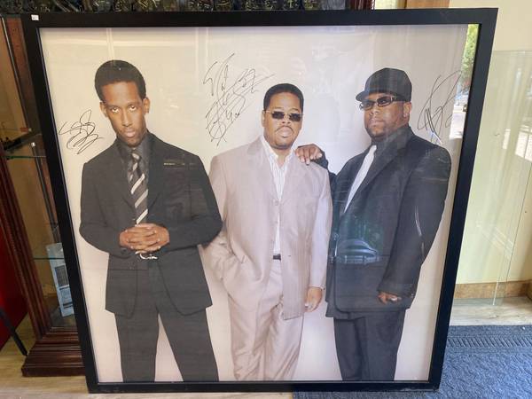 RARE Large SIGNED 50"x49" BOYS II MEN Framed Photo from Casino! 1