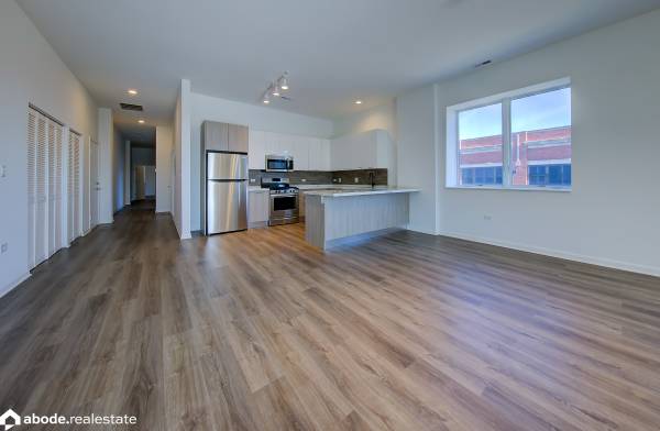 Spacious 3 Bedroom Laundry In Unit One Month Free 1