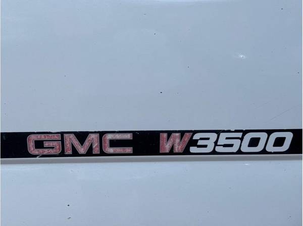 2007 GMC W3500 HEAVY-DUTY - Photo 12