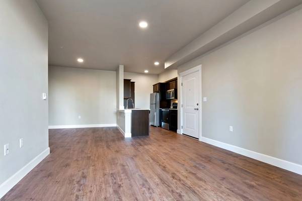 $1,725 / 1br - 642ft2 - Crossroads on Crosby - 1 Bed, 1 Bath, Beautiful landscape views (Tumwater)63884893255937123