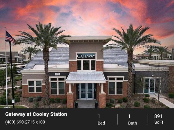 Large Walk In Closets*, Full Size Washers & Dryers, Detached Garages * 1