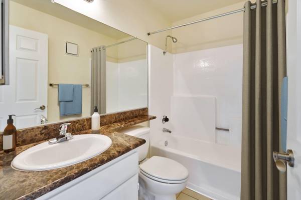 $4,089 / 3br - 1430ft2 - Putting Green & Par Course, Attached 2-Car Garages (22219 Summit Vue Lane, Woodland Hills, CA)63700899396225124