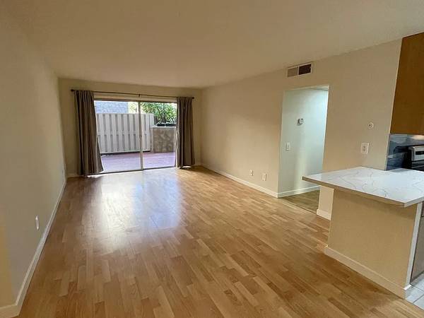 $1,235 / 2br - 972ft2 - Enjoy comfortable living in this 2-BR, 2-BA apt offering 972 sqft. (San Diego)63998454726658120