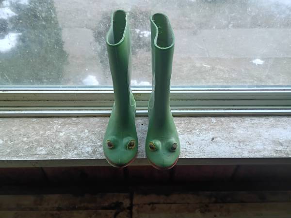Vintage Wellipets frog rain boots 1
