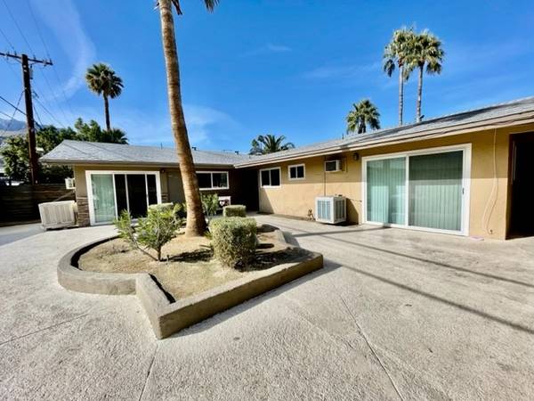 $1,795 / 2br - Cottonwood 2 BR 1 BTH Palm Springs Courtyard (palm springs, cathedral city)63686192066051123