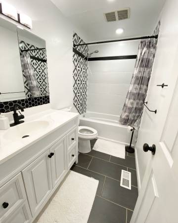 $800 / 1br - Private Room For Rent In Federal Way Available in October (Federal Way)63814811841281124