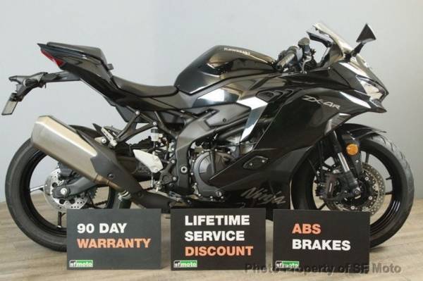 龍泉 十四代　2024 2024 Kawasaki Ninja ZX-4R ABS 1 Owner, 3909 Miles