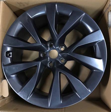 Tesla Model X Cyberstream 20” wheel 1