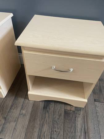2-Light Colored End Tables With Drawers - $100 (Columbia MO)63471025297795122